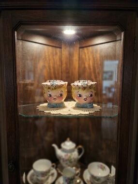 Vintage Lefton Miss Dainty Salt & Pepper Shakers